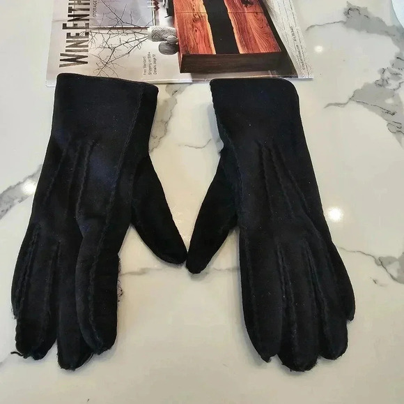 unknown Accessories - Leather winter vintage black gloves